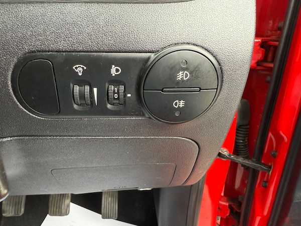 Used Hyundai i10 2010 for sale - 76295956: Photo 21