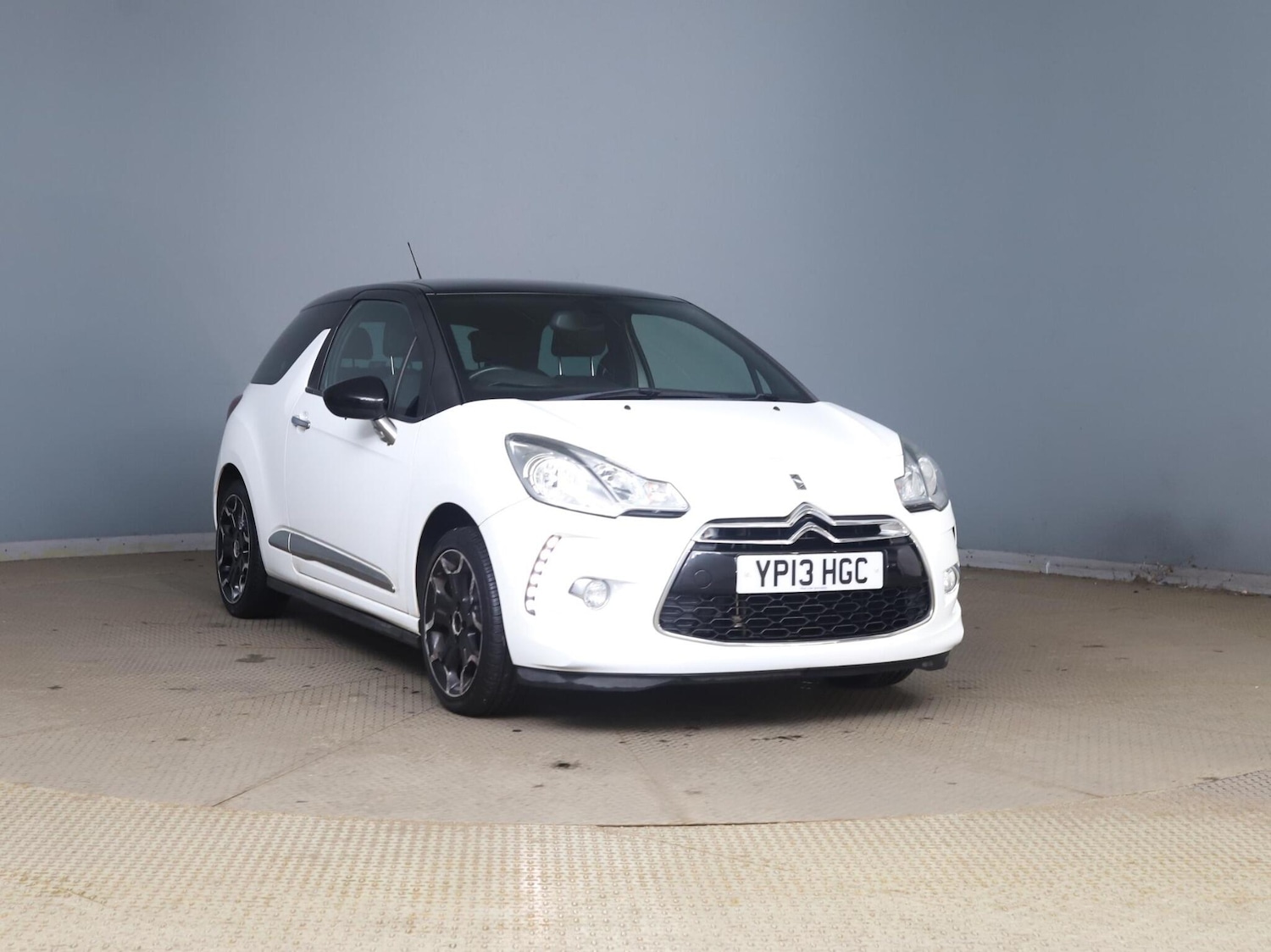 Used Citroen DS3 2013 for sale - 77969850: Photo 1