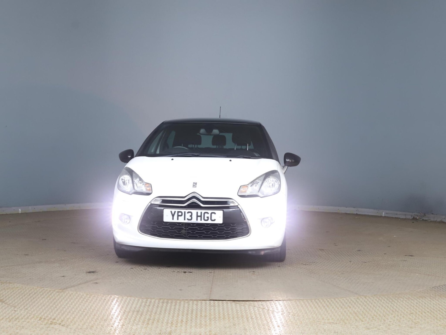 Used Citroen DS3 2013 for sale - 77969850: Photo 2