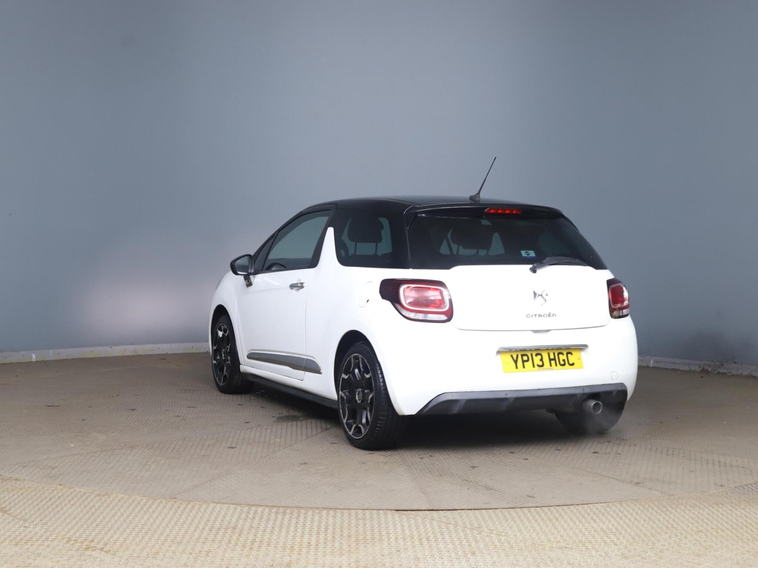 Used Citroen DS3 2013 for sale - 77969850: Photo 4