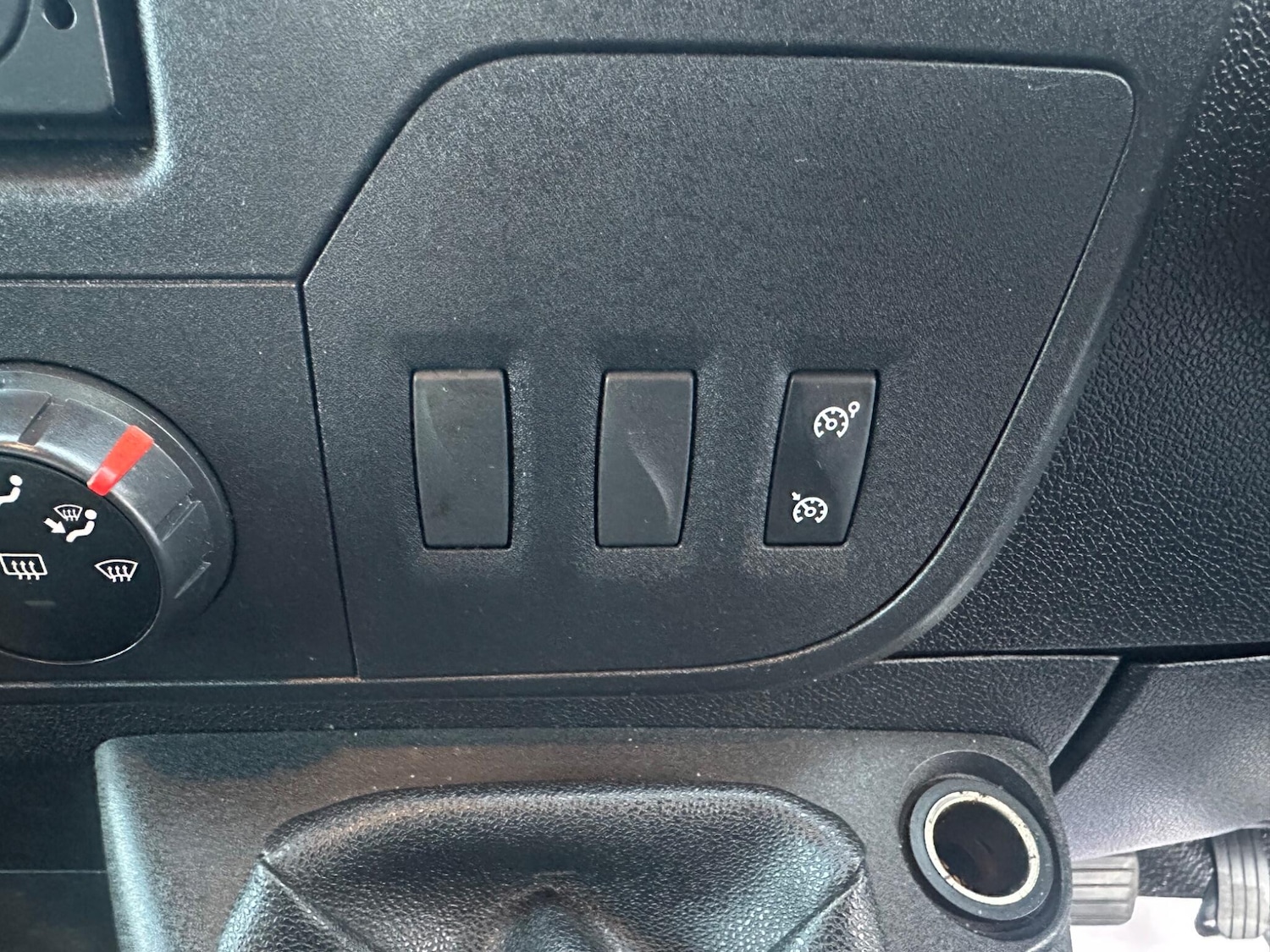 Used Nissan NV400 2015 for sale - 77585761: Photo 14