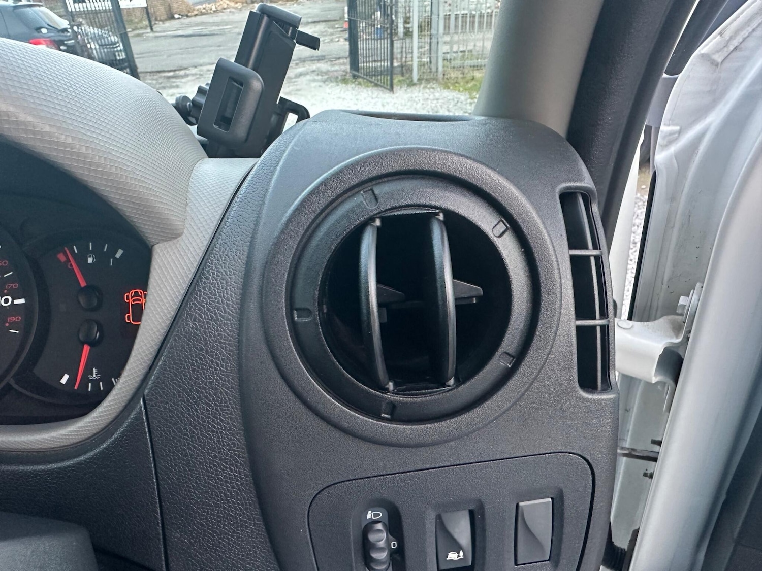 Used Nissan NV400 2015 for sale - 77585761: Photo 23