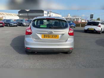 Used Ford Focus 2011 for sale - 77939920: Photo