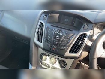 Used Ford Focus 2011 for sale - 77939920: Photo