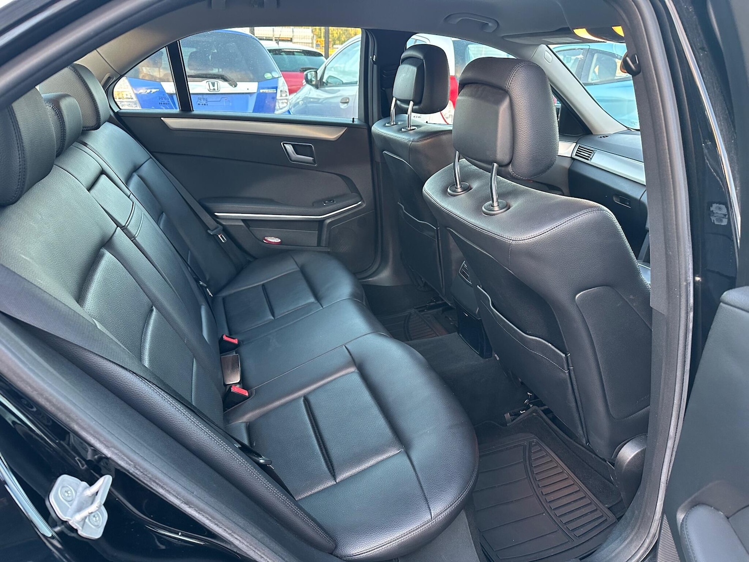 Used Mercedes-Benz E Class 2012 for sale - 76521548: Photo 16