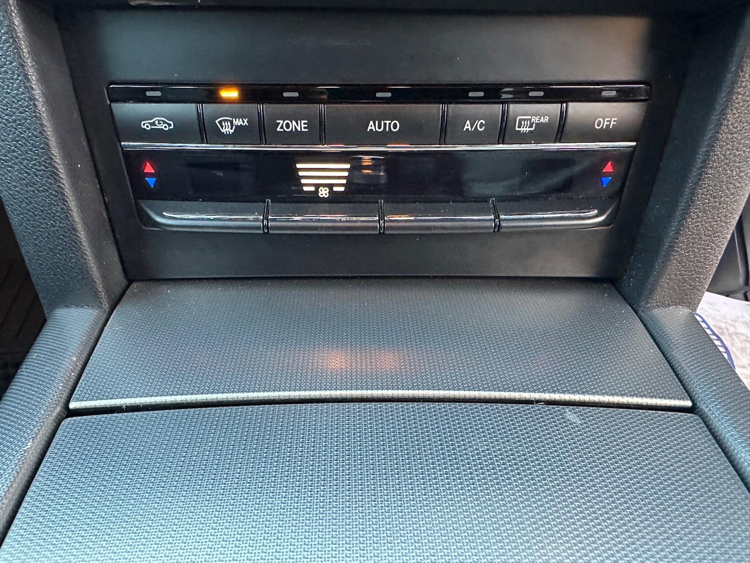 Used Mercedes-Benz E Class 2012 for sale - 76521548: Photo 26