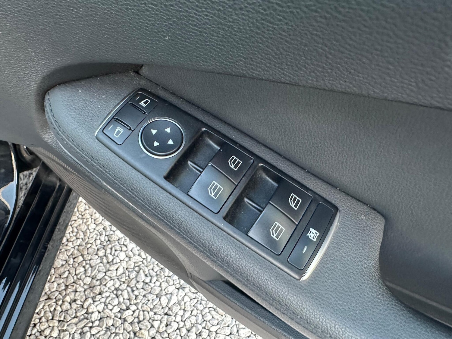 Used Mercedes-Benz E Class 2012 for sale - 76521548: Photo 34