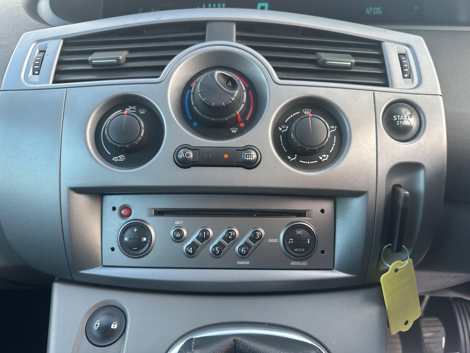 Used Renault Grand Scenic for sale - 78116614: Photo 12