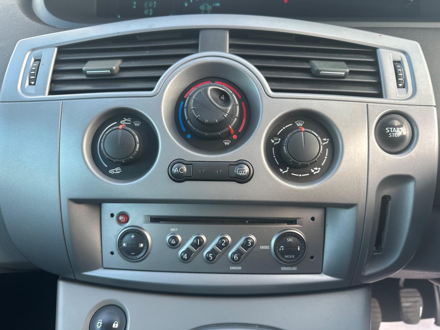 Used Renault Grand Scenic for sale - 78116614: Photo 39