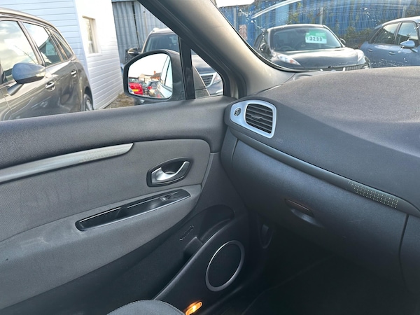Used Renault Grand Scenic 2011 for sale - 75431660: Photo 9