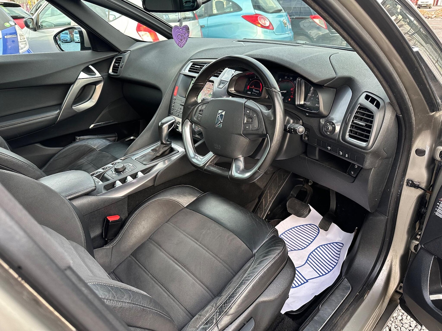 Used Citroen DS5 2013 for sale - 76993155: Photo 11