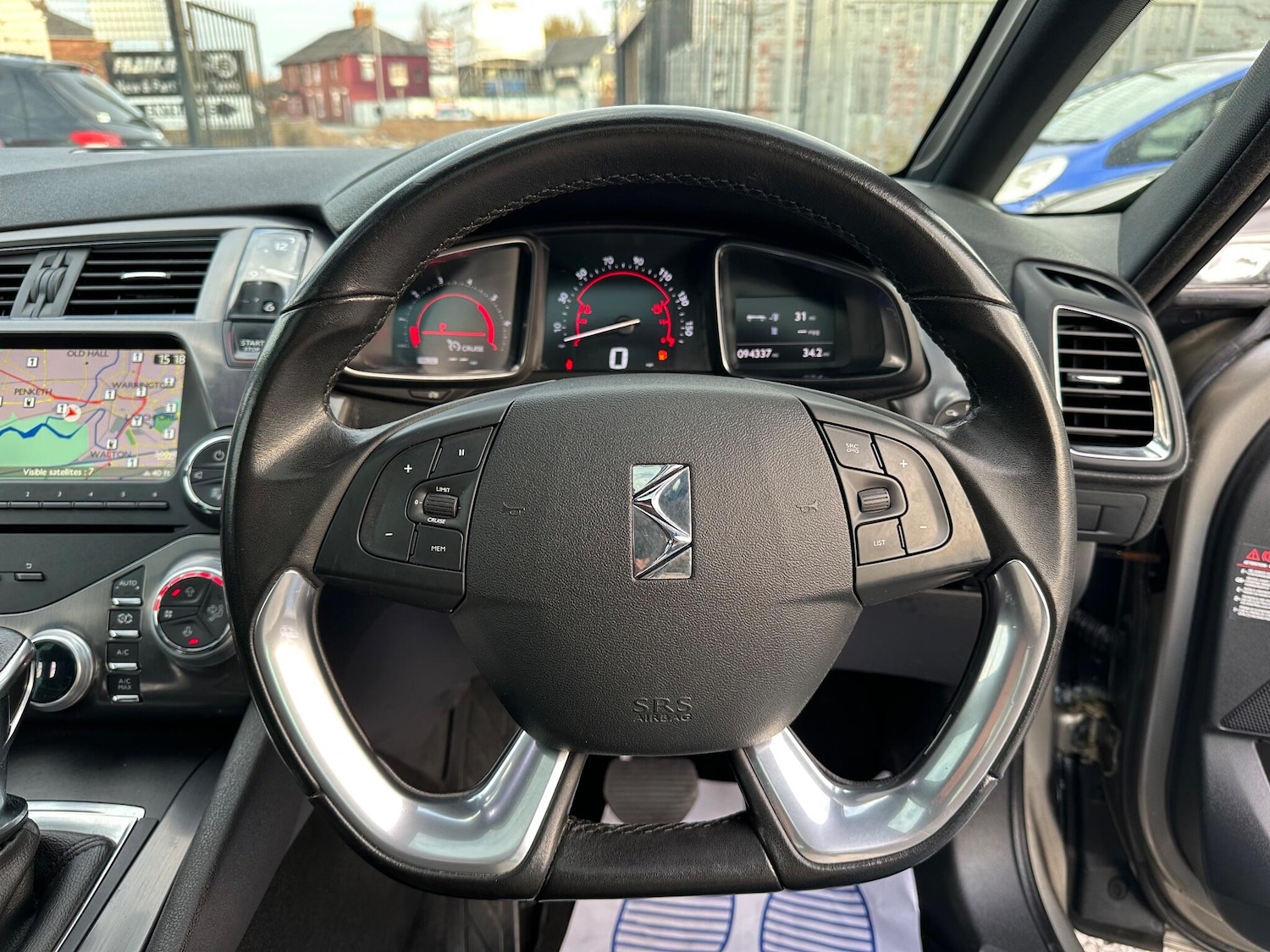 Used Citroen DS5 2013 for sale - 76993155: Photo 17