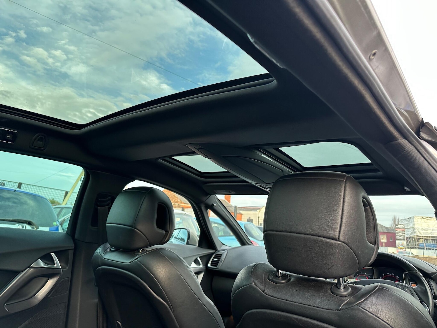 Used Citroen DS5 2013 for sale - 76993155: Photo 37