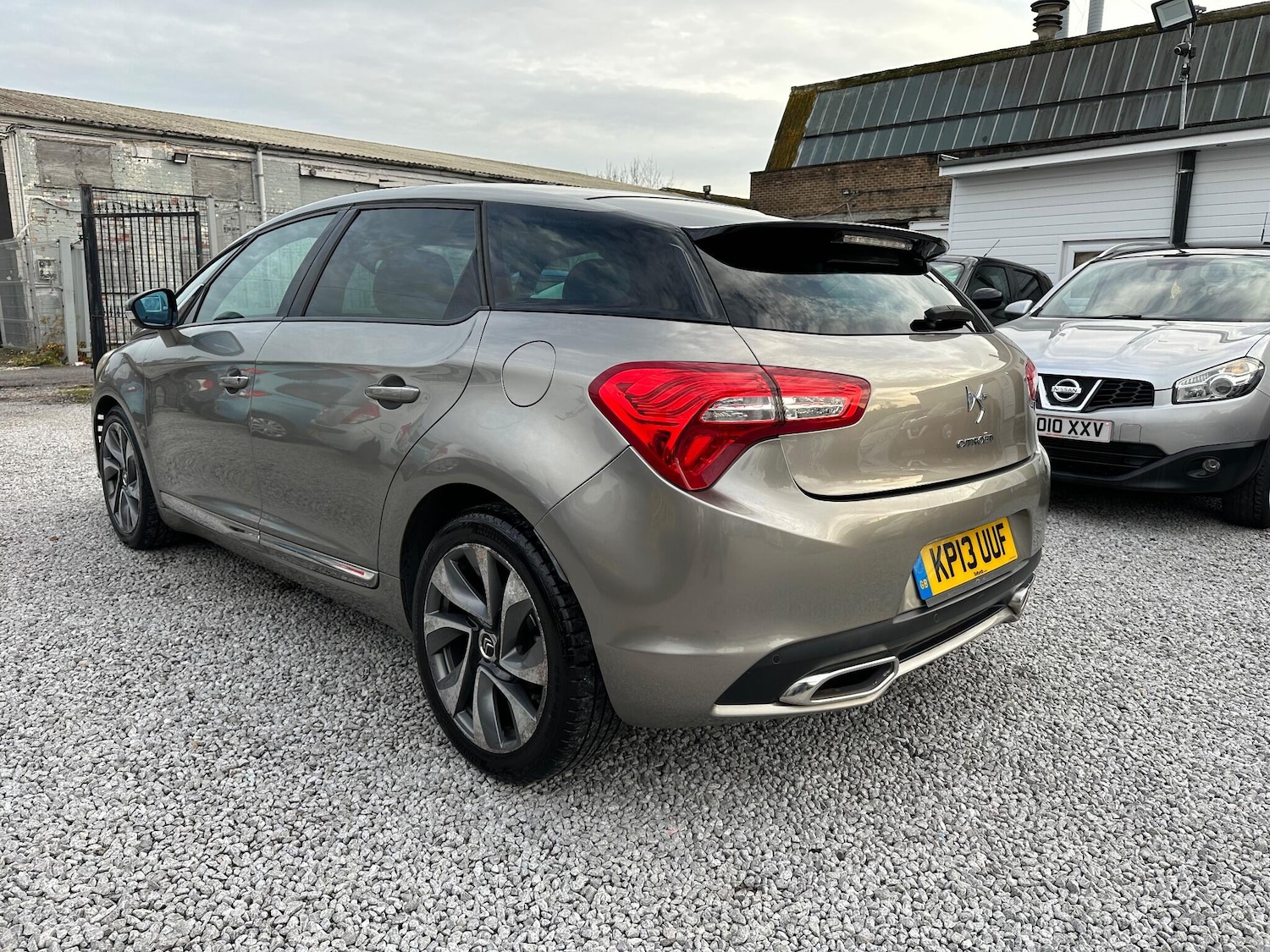 Used Citroen DS5 2013 for sale - 76993155: Photo 8