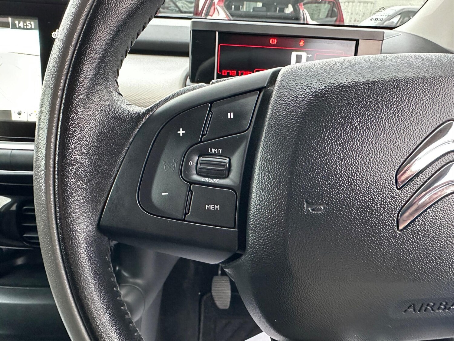 Used Citroen C4 Cactus 2015 for sale - 76976154: Photo 15