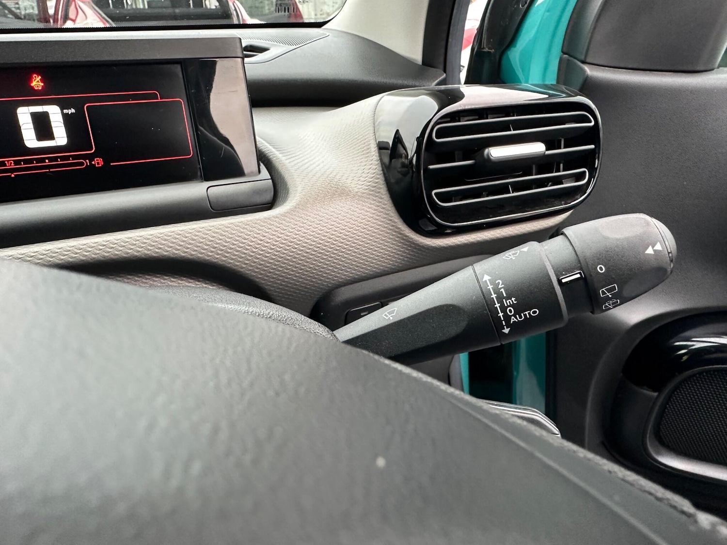 Used Citroen C4 Cactus 2015 for sale - 76976154: Photo 19