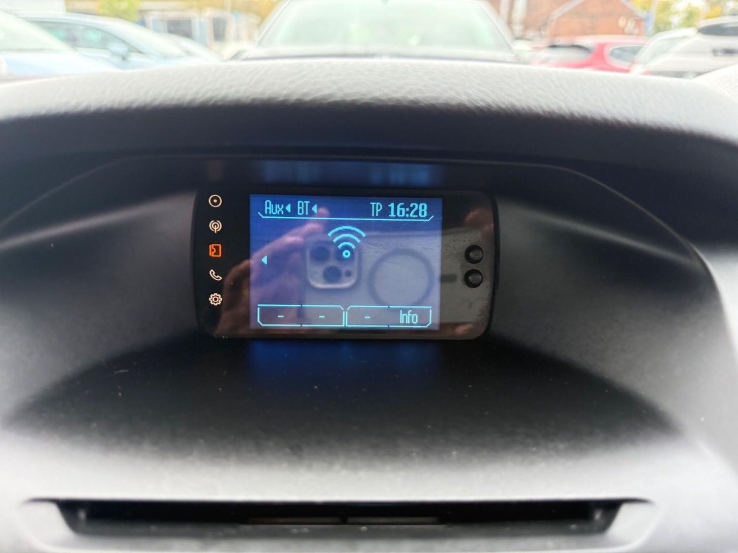 Used Ford Focus 2011 for sale - 76295337: Photo 16