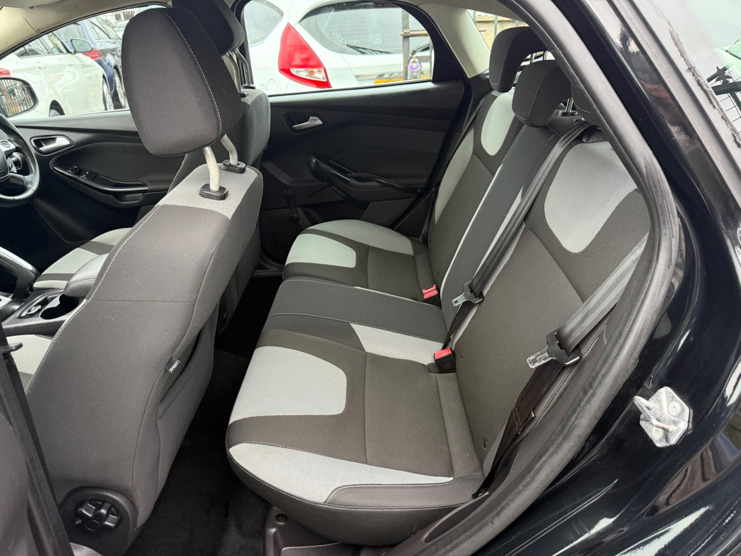 Used Ford Focus 2011 for sale - 76295337: Photo 8