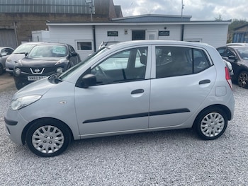 Used Hyundai i10 2010 for sale - 77510232: Photo