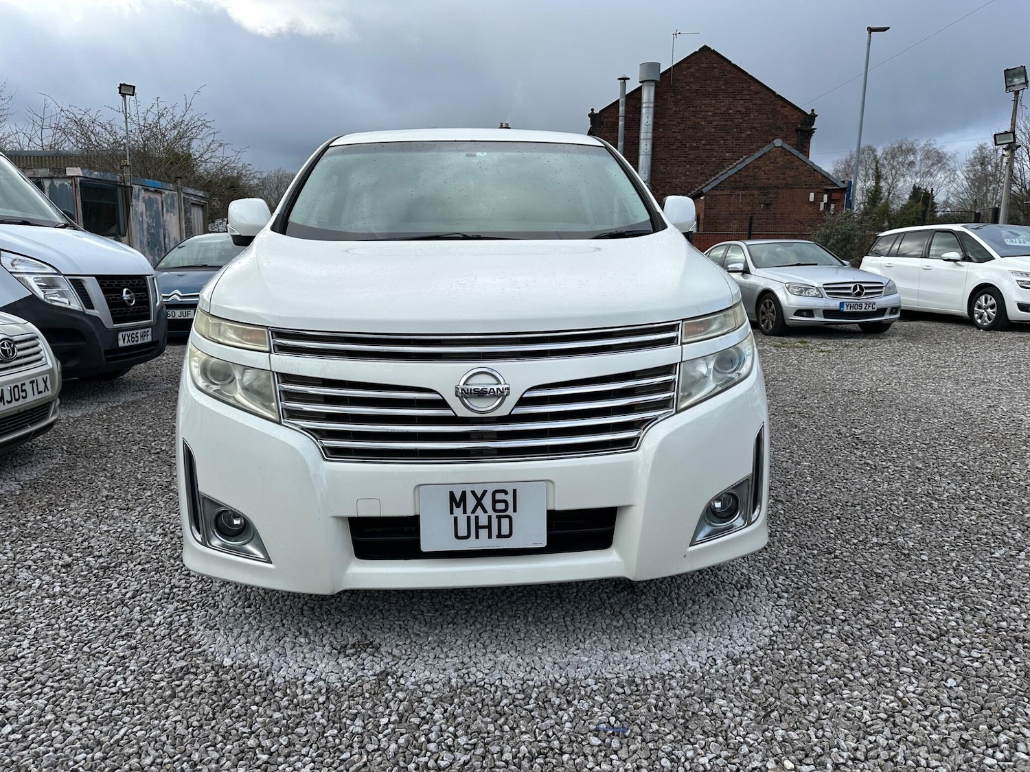 Used Nissan Elgrand 2023 for sale - 78034061: Photo 2