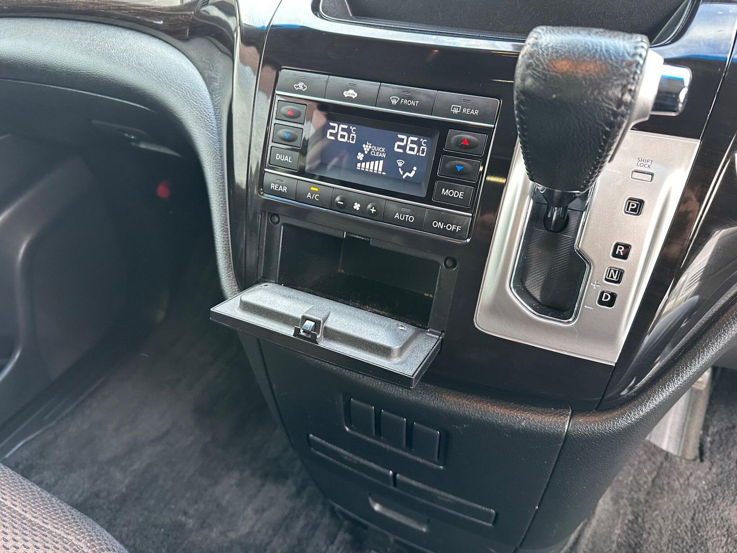 Used Nissan Elgrand 2023 for sale - 78034061: Photo 23