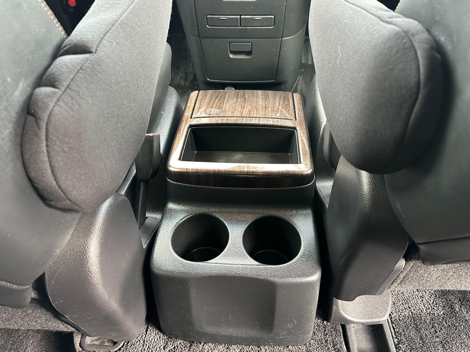 Used Nissan Elgrand 2023 for sale - 78034061: Photo 41