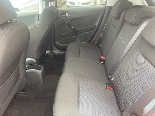 Used Peugeot 208 2013 for sale - 76136528: Photo 14