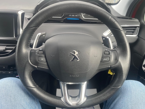 Used Peugeot 208 2013 for sale - 76136528: Photo 16