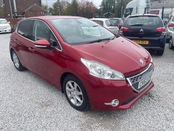 Used Peugeot 208 2013 for sale - 76136528: Photo