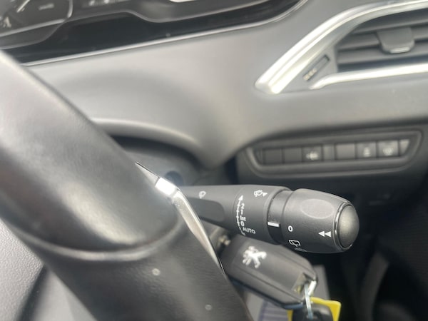 Used Peugeot 208 2013 for sale - 76136528: Photo 29
