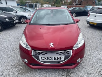 Used Peugeot 208 2013 for sale - 76136528: Photo