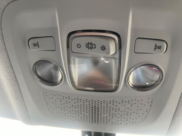 Used Peugeot 208 2013 for sale - 76136528: Photo 32