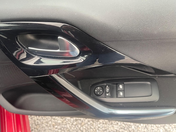 Used Peugeot 208 2013 for sale - 76136528: Photo 33