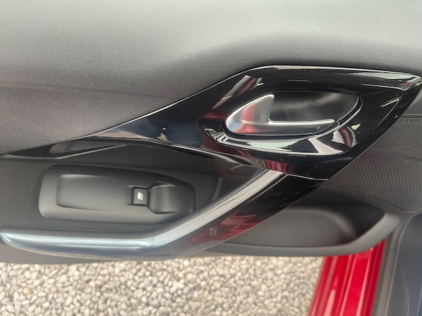 Used Peugeot 208 2013 for sale - 76136528: Photo 34