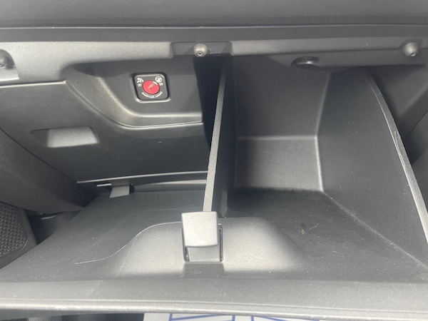 Used Peugeot 208 2013 for sale - 76136528: Photo 39