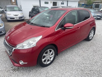 Used Peugeot 208 2013 for sale - 76136528: Photo