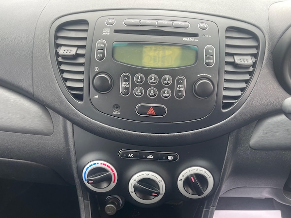 Used Hyundai i10 2010 for sale - 76175094: Photo 16
