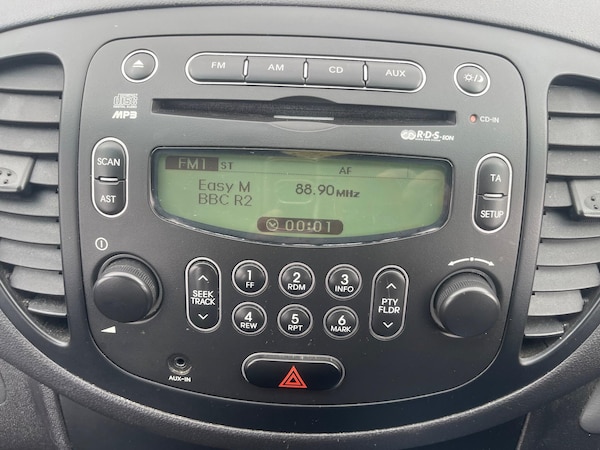 Used Hyundai i10 2010 for sale - 76175094: Photo 17
