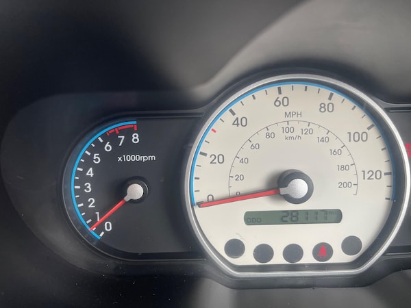Used Hyundai i10 2010 for sale - 76175094: Photo 18
