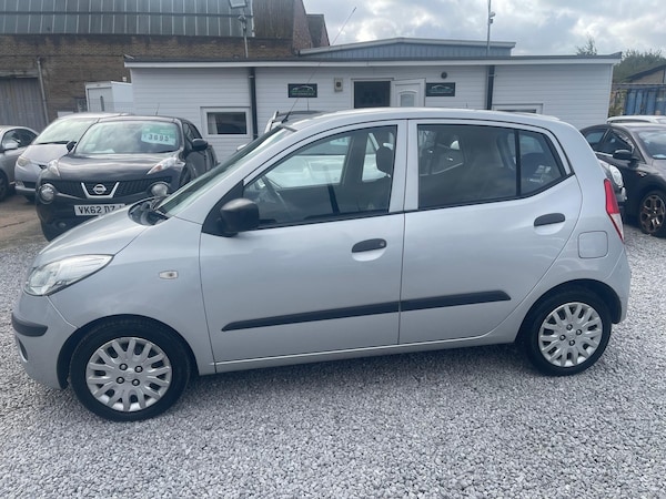 Used Hyundai i10 2010 for sale - 76175094: Photo 4