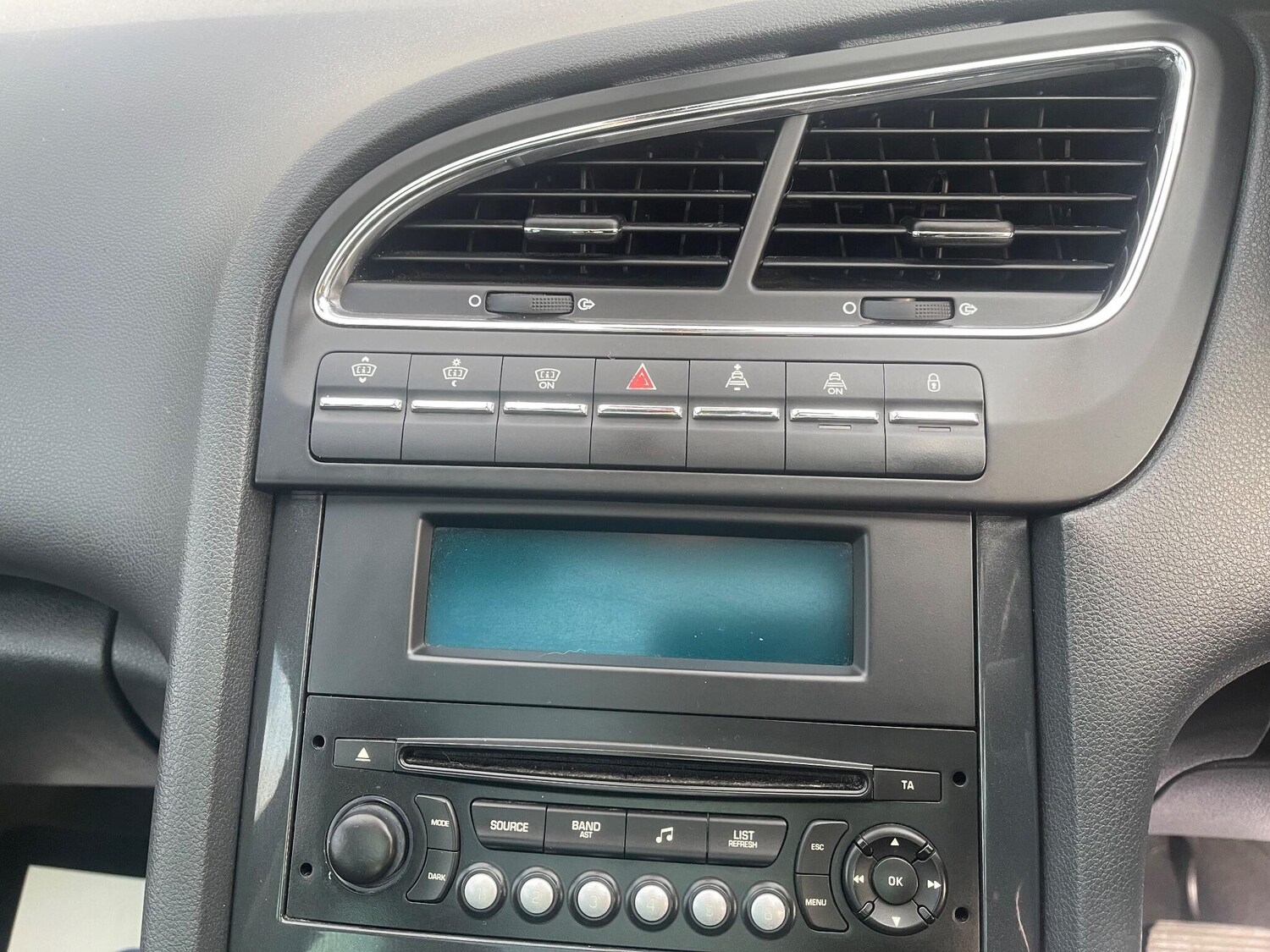 Used Peugeot 5008 2012 for sale - 75949863: Photo 25