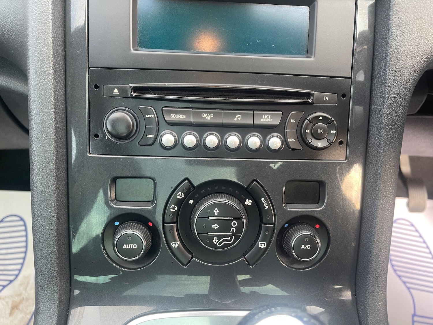 Used Peugeot 5008 2012 for sale - 75949863: Photo 27