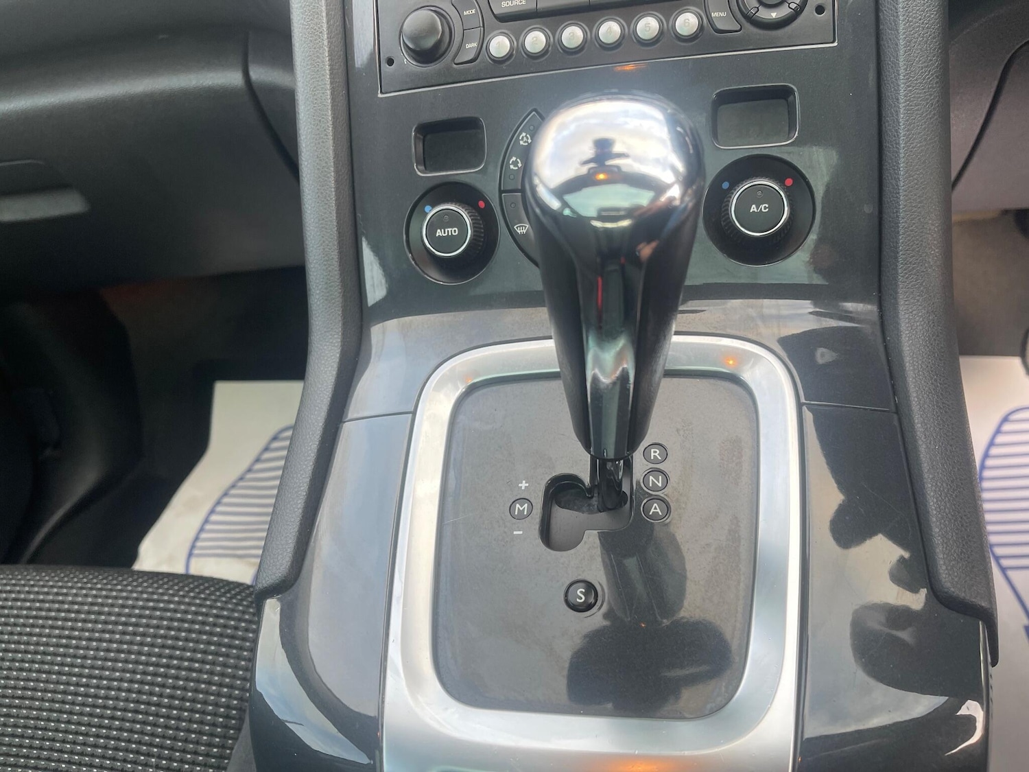 Used Peugeot 5008 2012 for sale - 75949863: Photo 31