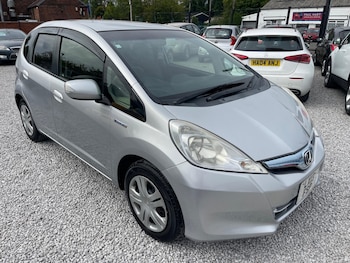 (13) - hybrid/petrol 5-Door