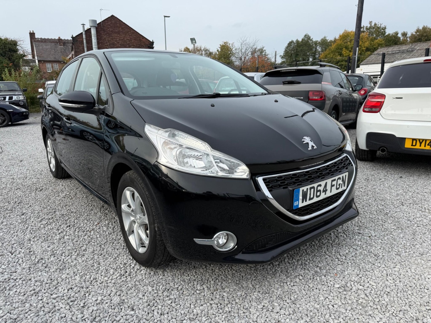 Used Peugeot 208 2015 for sale - 76522465: Photo 1