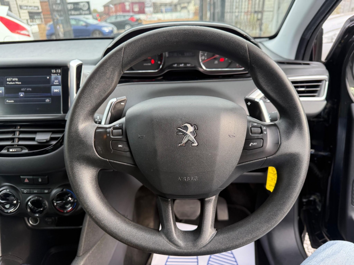 Used Peugeot 208 2015 for sale - 76522465: Photo 15
