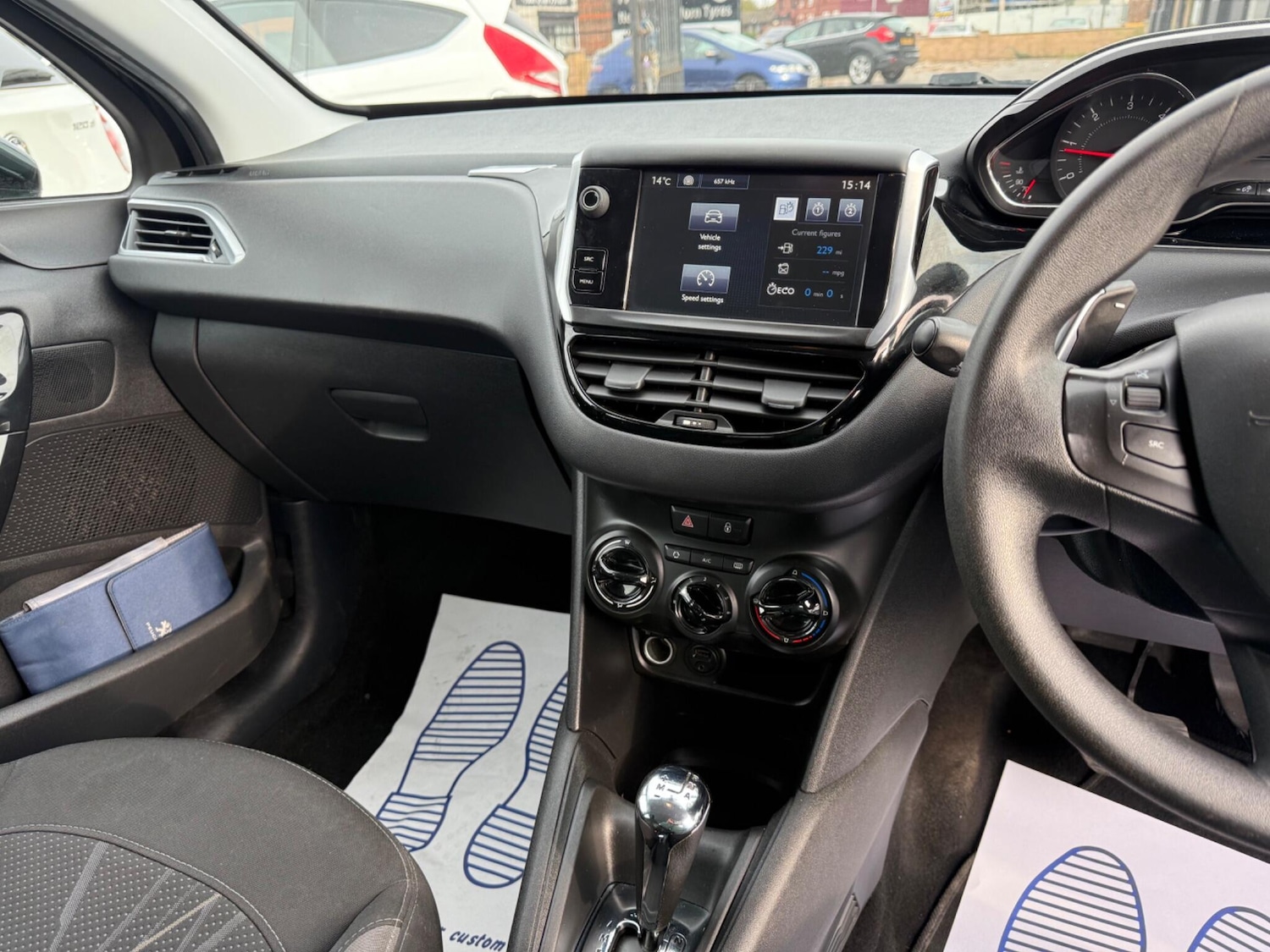 Used Peugeot 208 2015 for sale - 76522465: Photo 19