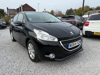 Used Peugeot 208 2015 for sale - 76522465: Photo