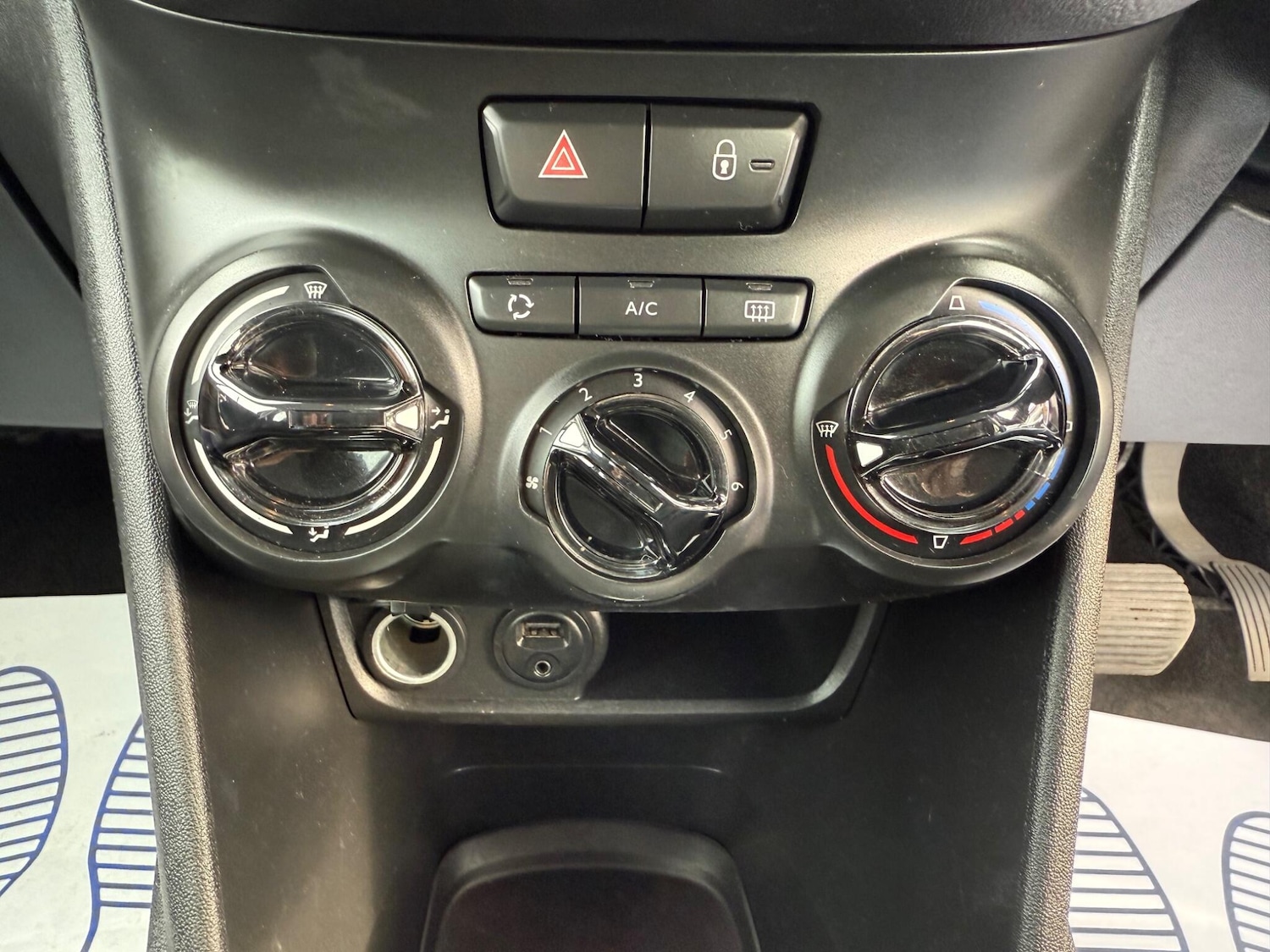 Used Peugeot 208 2015 for sale - 76522465: Photo 20