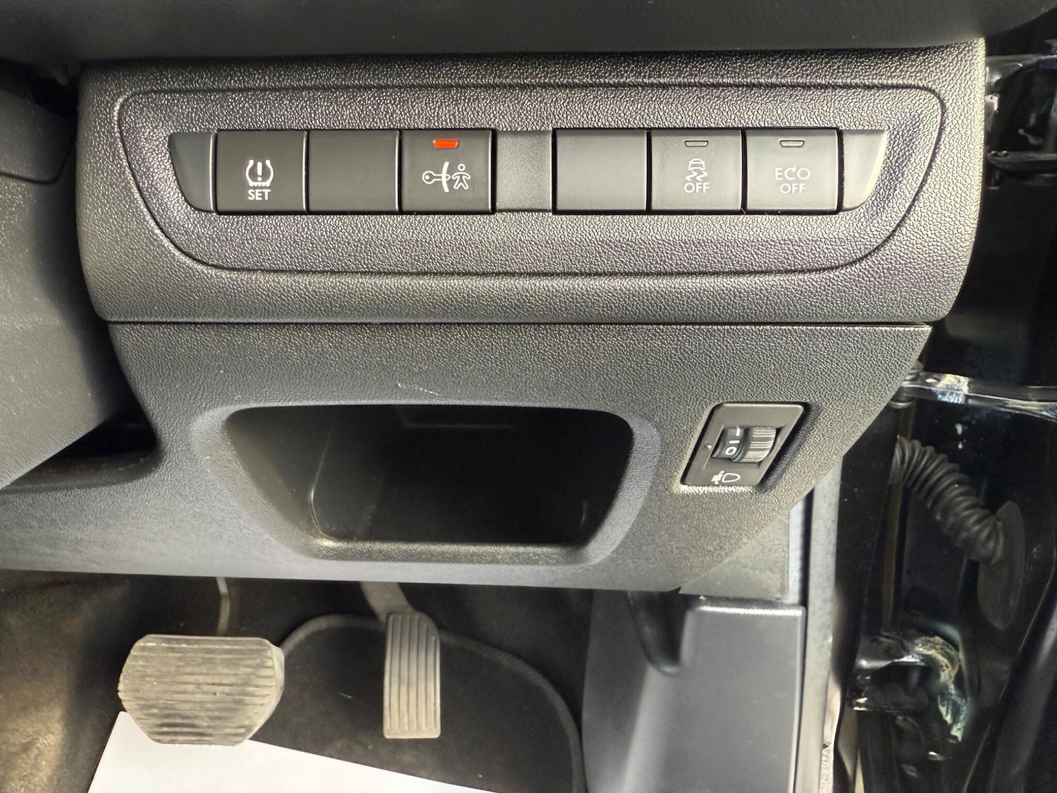 Used Peugeot 208 2015 for sale - 76522465: Photo 29